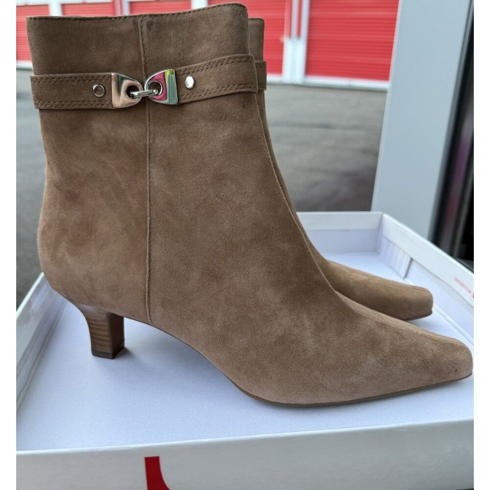 New W/ Box Anne Klein Women's iFlex Akgreer Bootie, Dk Natural Suede Size 8.5